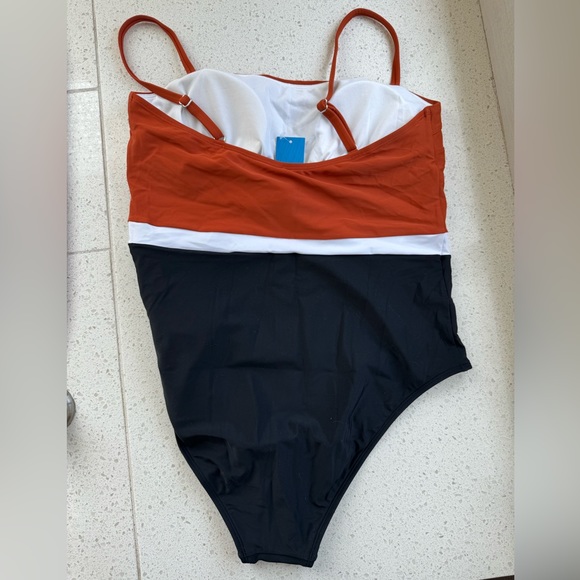 Colorblock Colombia Coast Square Neck One Piece Swimsuit - Picture 2 of 4